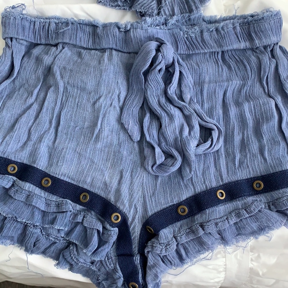 Short set - Picture 3 of 4